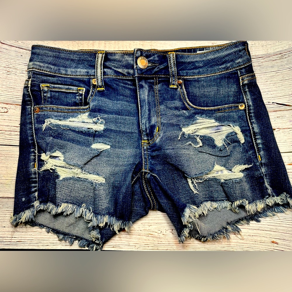 American Eagle Distressed Midi Shorts new no tags